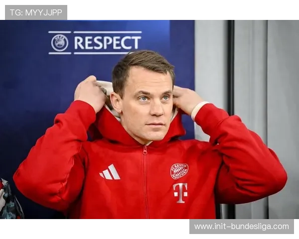 拜仁训练场积雪可控，诺伊尔状态调整顺利