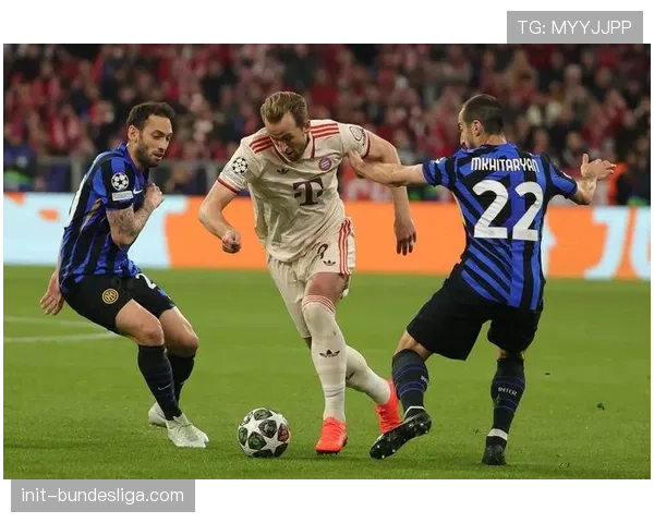 欧冠四分之一决赛首回合全部战罢，四场比赛共产生12粒进球